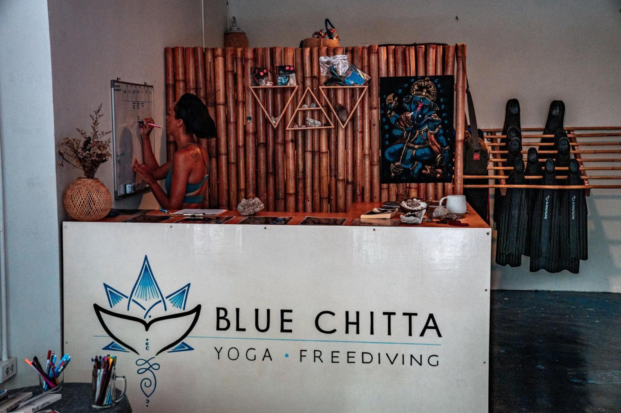 Хостел Blue Chitta Yoga & Freediving Тау Экстерьер фото